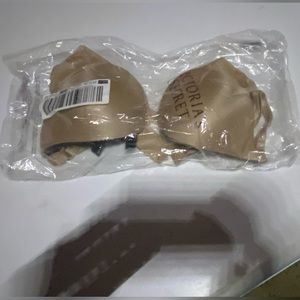 34A Victoria’s Secret bra.